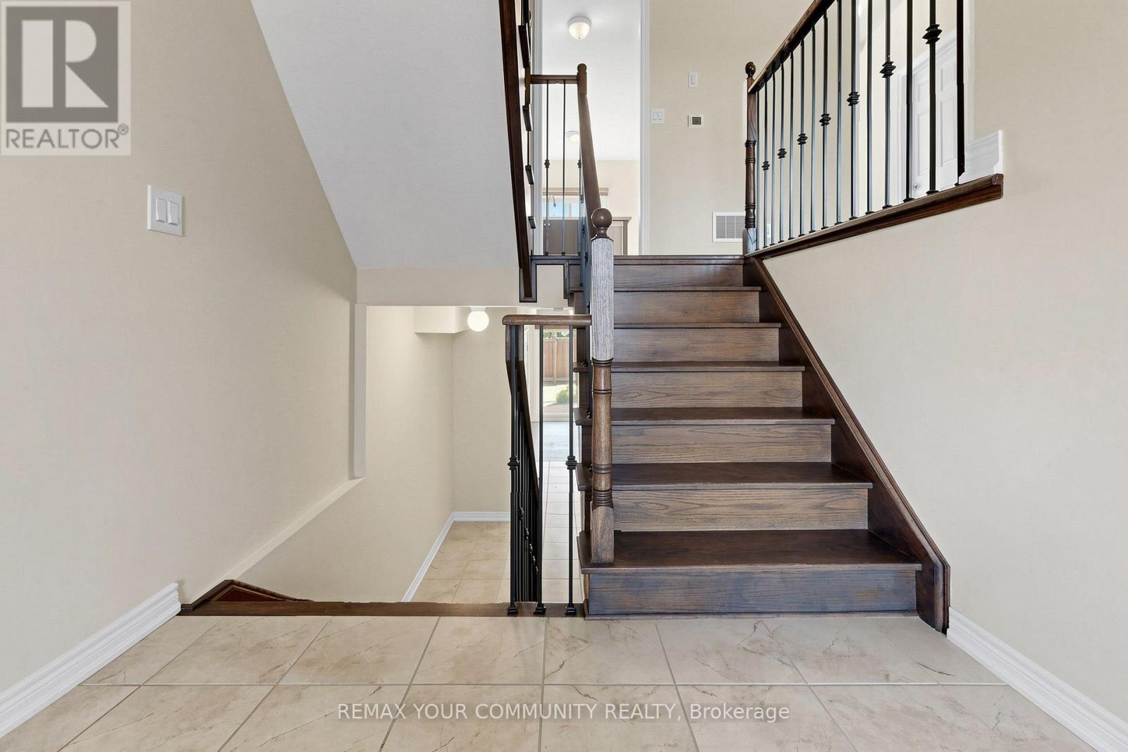 21 PRINCESS CHARLOTTE AVENUE - 25