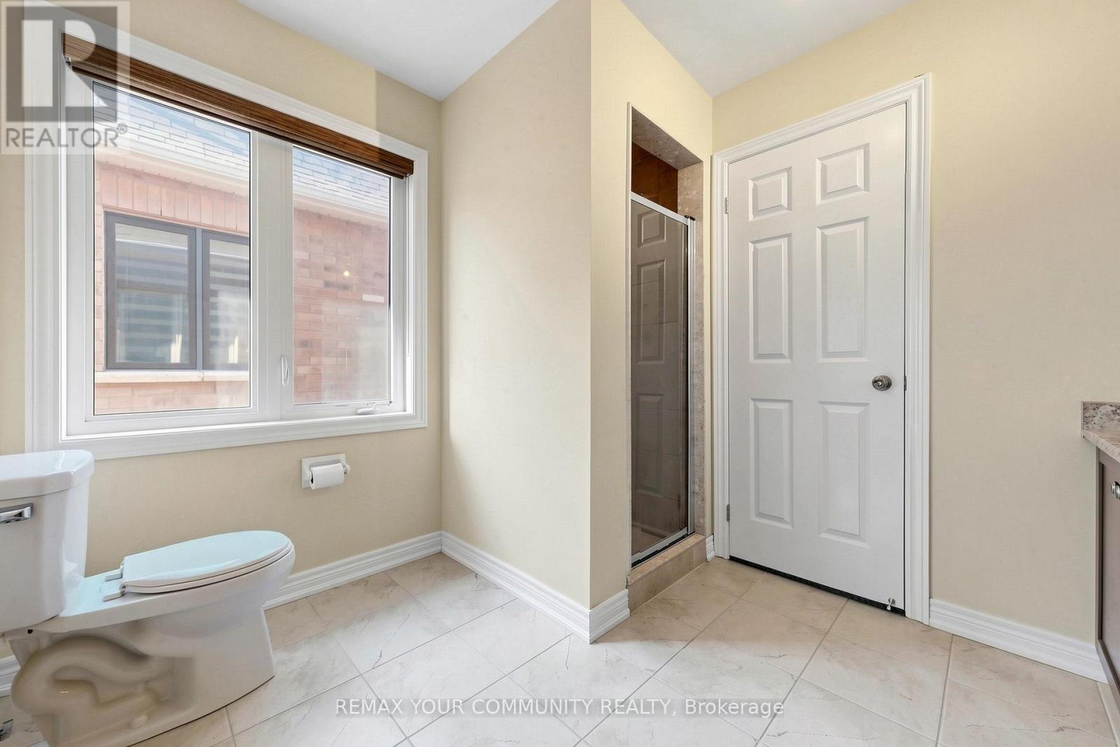 21 PRINCESS CHARLOTTE AVENUE - 33