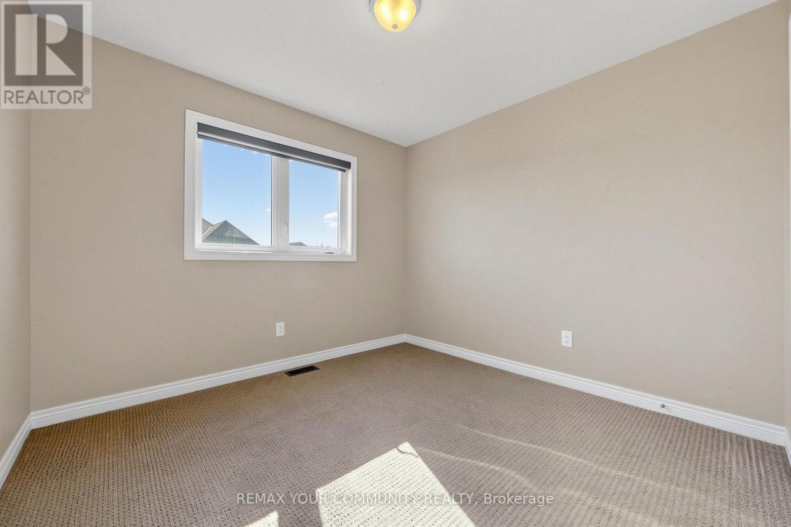 21 PRINCESS CHARLOTTE AVENUE - 36