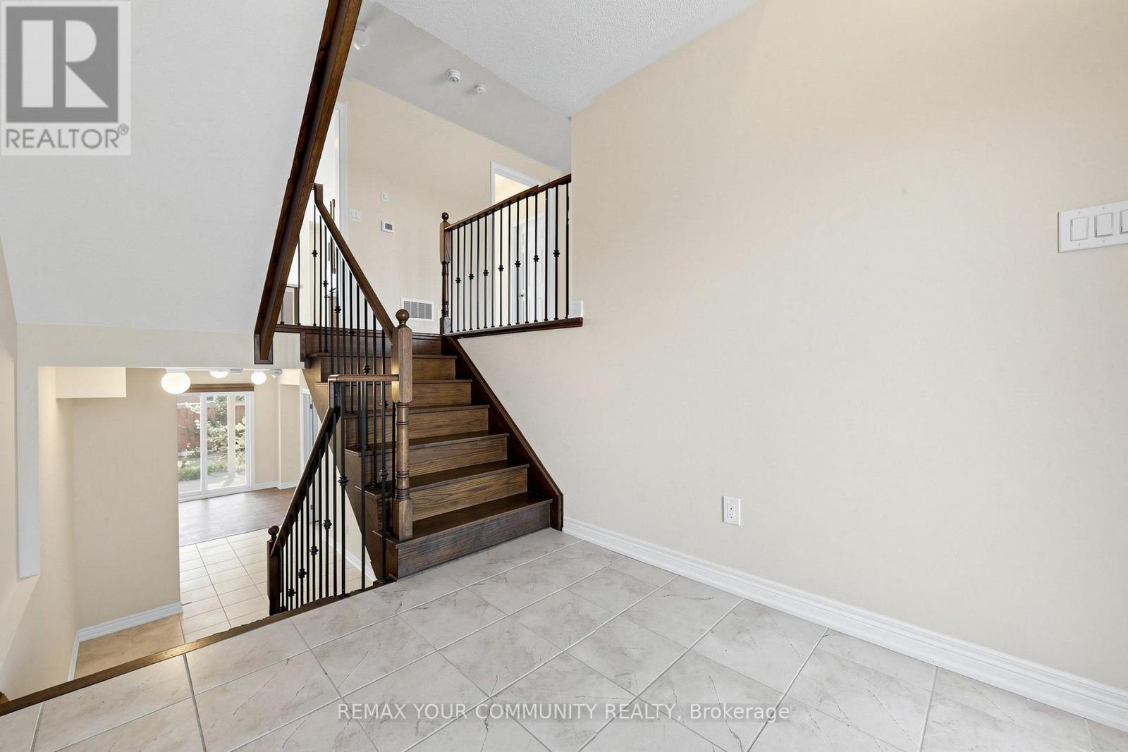 21 PRINCESS CHARLOTTE AVENUE - 40