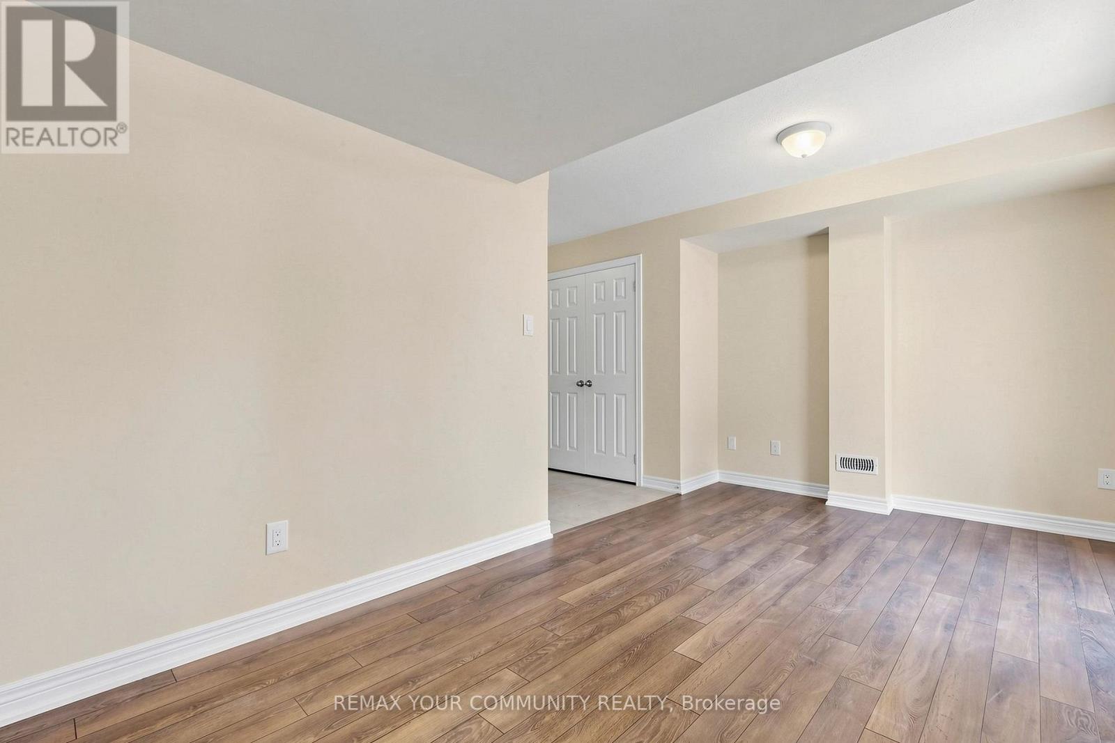 21 PRINCESS CHARLOTTE AVENUE - 44