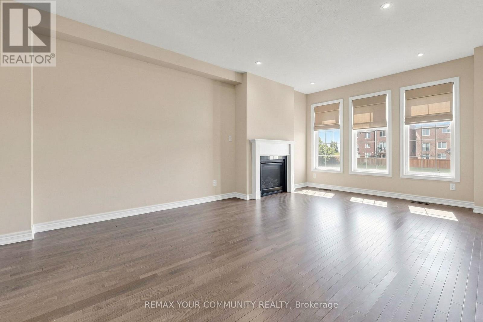 21 PRINCESS CHARLOTTE AVENUE - 6