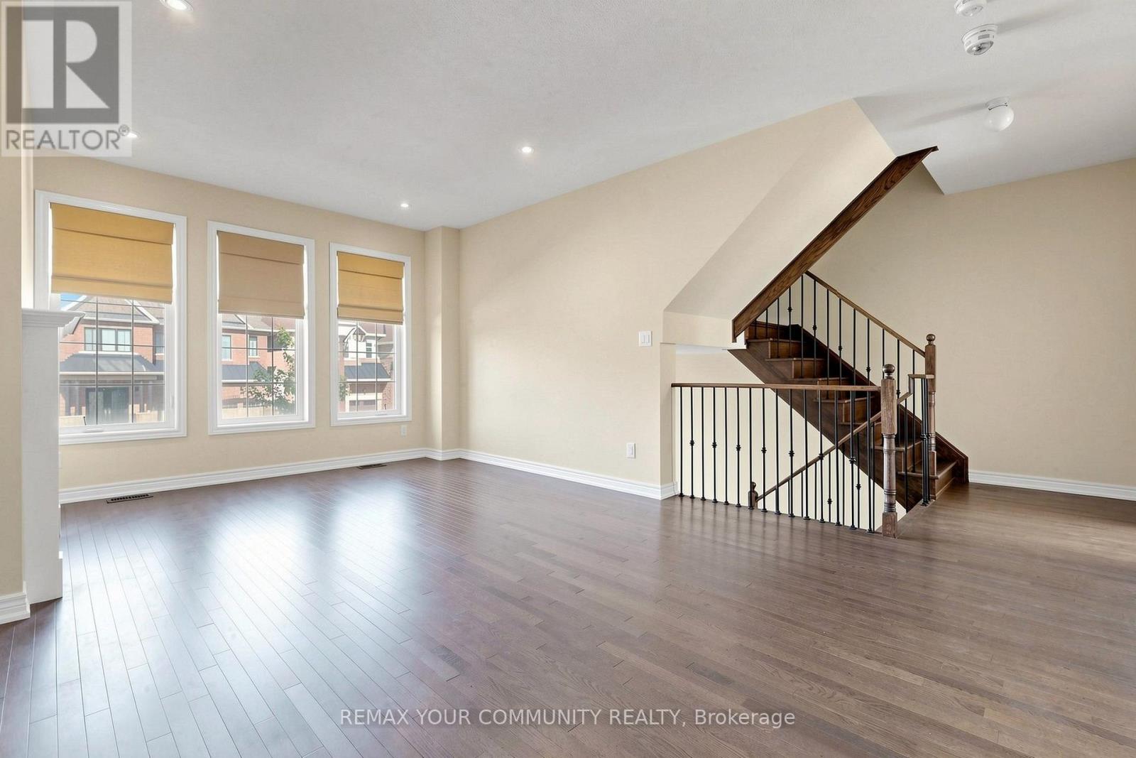 21 PRINCESS CHARLOTTE AVENUE - 8