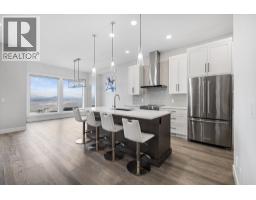 Partial bathroom - 1940 Foxtail Terrace, Kelowna, BC V1P1T9 Photo 9