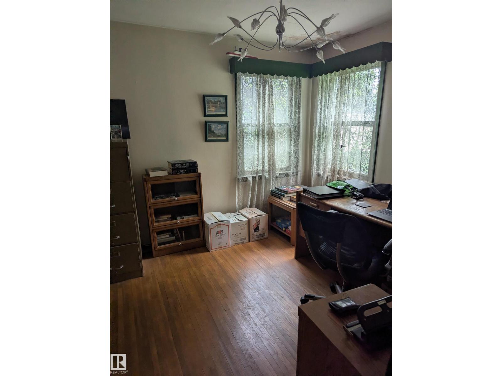 10610 60A AV NW - photo 3