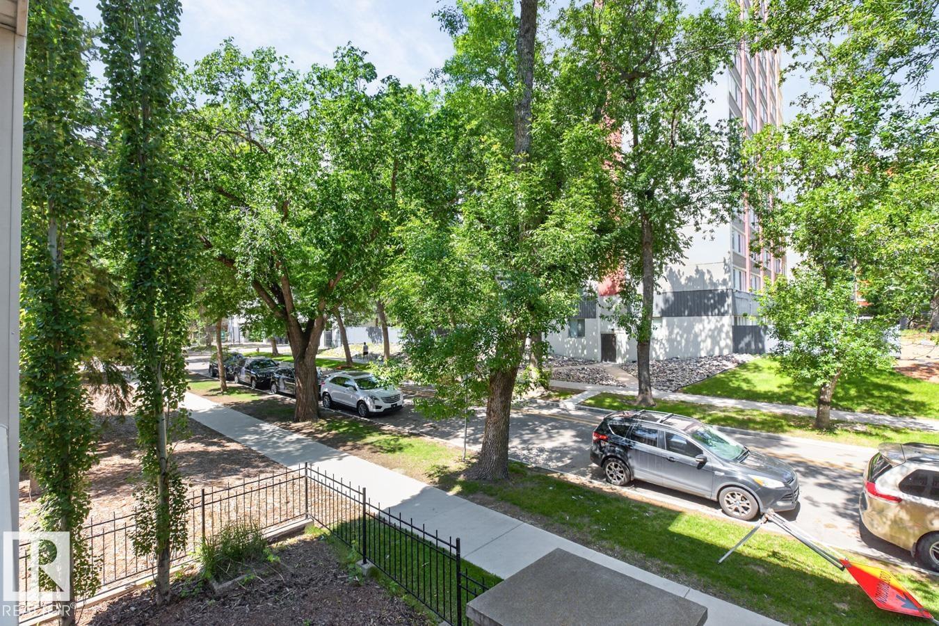 #203 8488 111 ST NW - 31