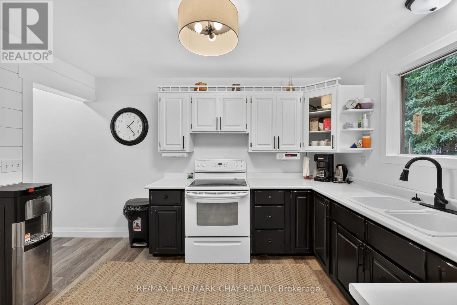 176 FARLAIN LAKE ROAD E - 16