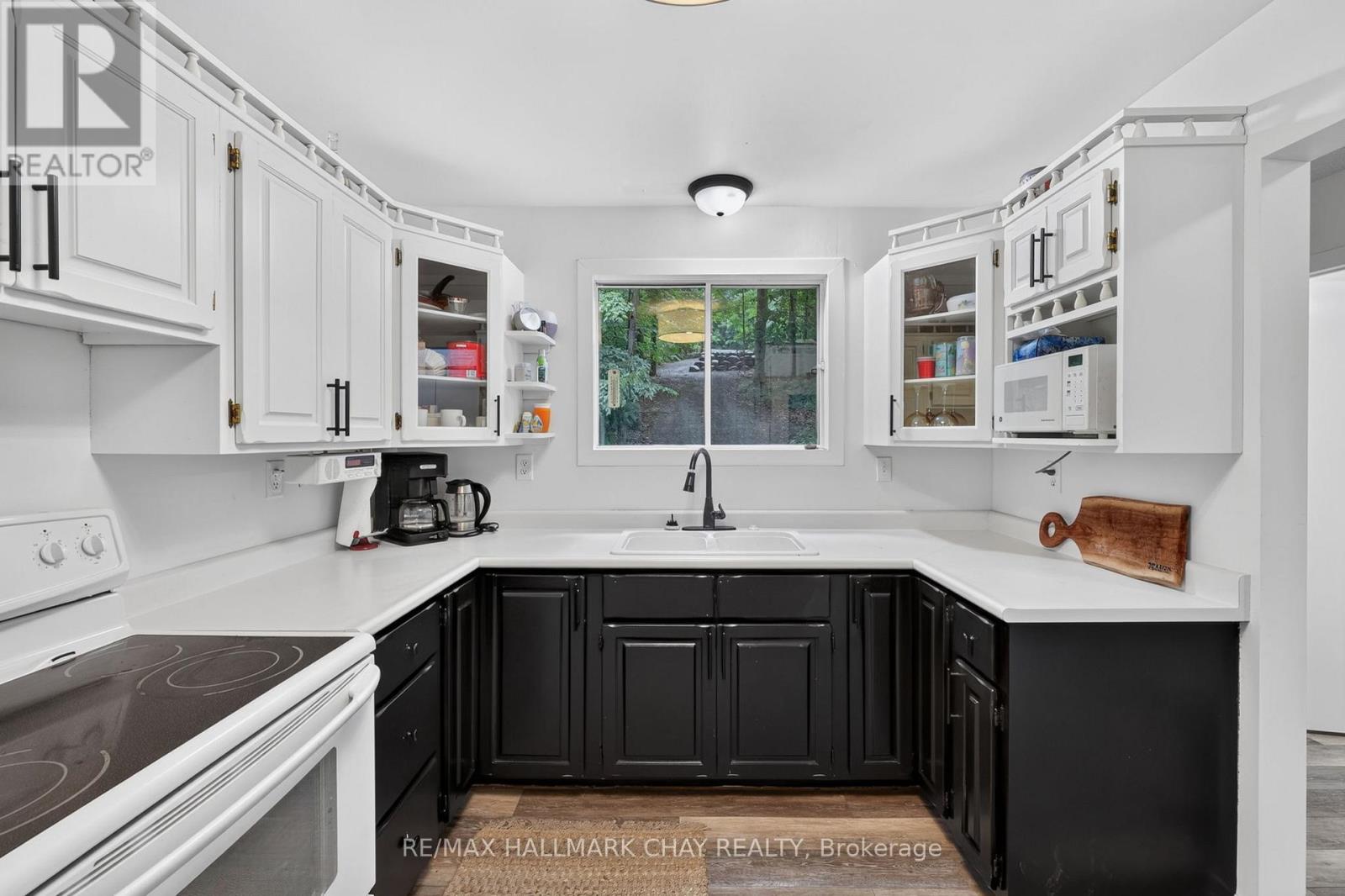 176 FARLAIN LAKE ROAD E - 19