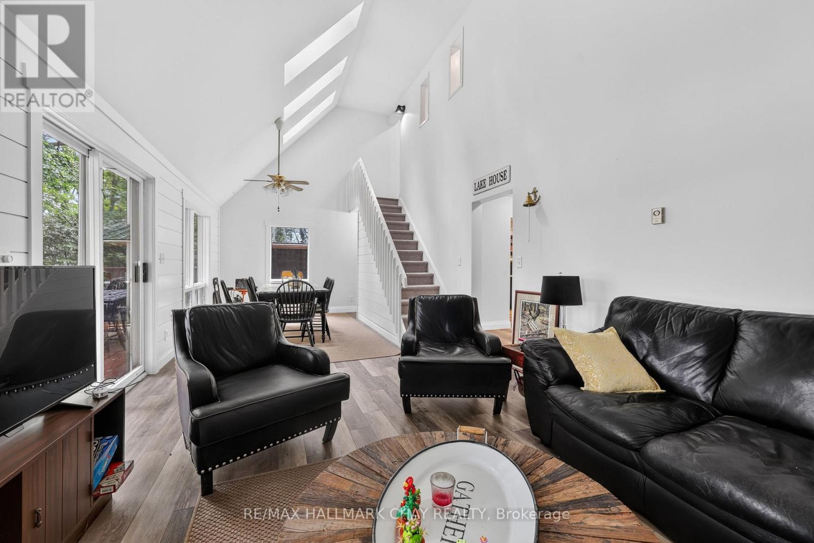 176 FARLAIN LAKE ROAD E - 22