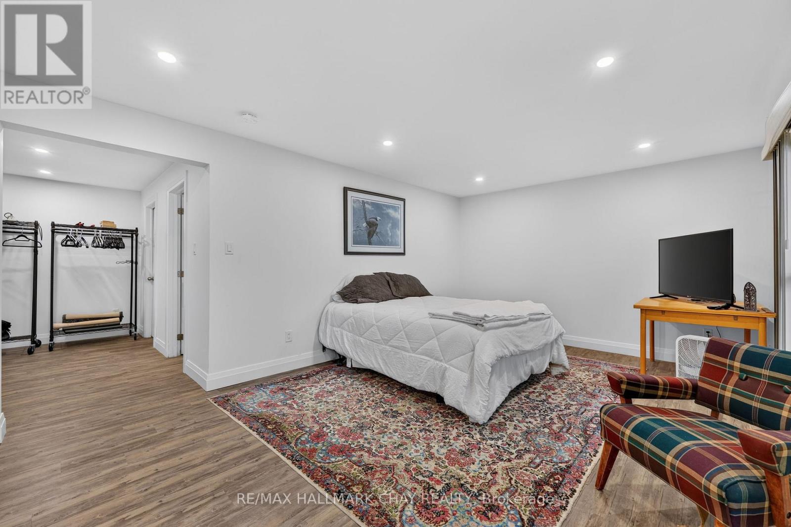 176 FARLAIN LAKE ROAD E - 32
