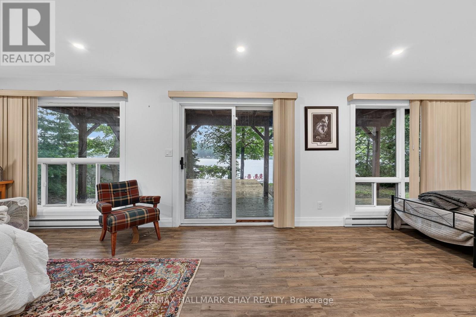 176 FARLAIN LAKE ROAD E - 34