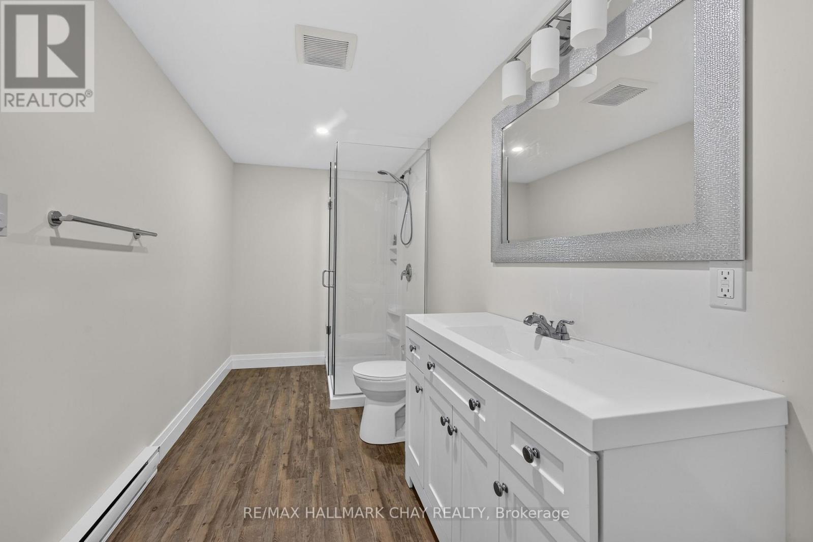 176 FARLAIN LAKE ROAD E - 36