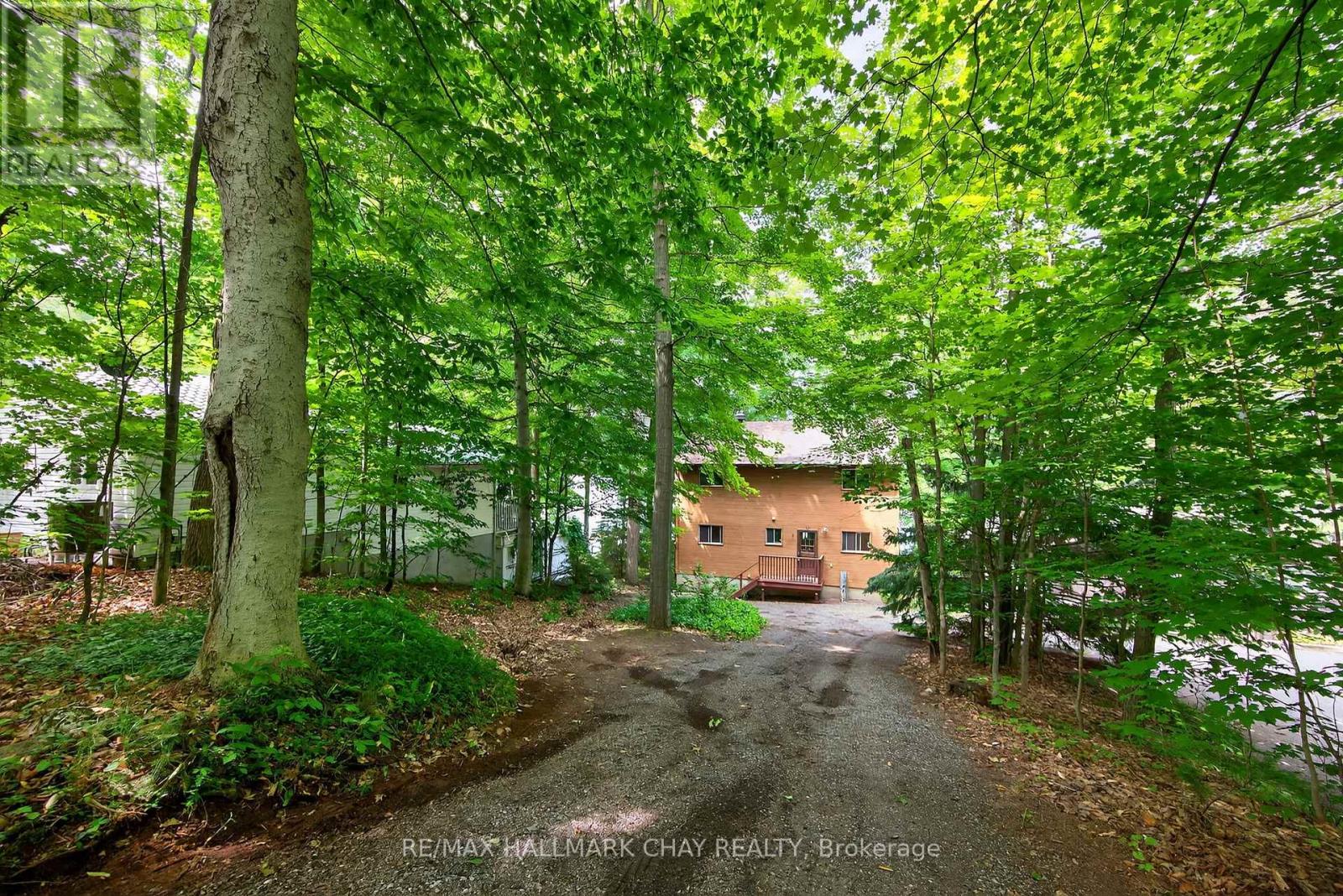 176 FARLAIN LAKE ROAD E - 42