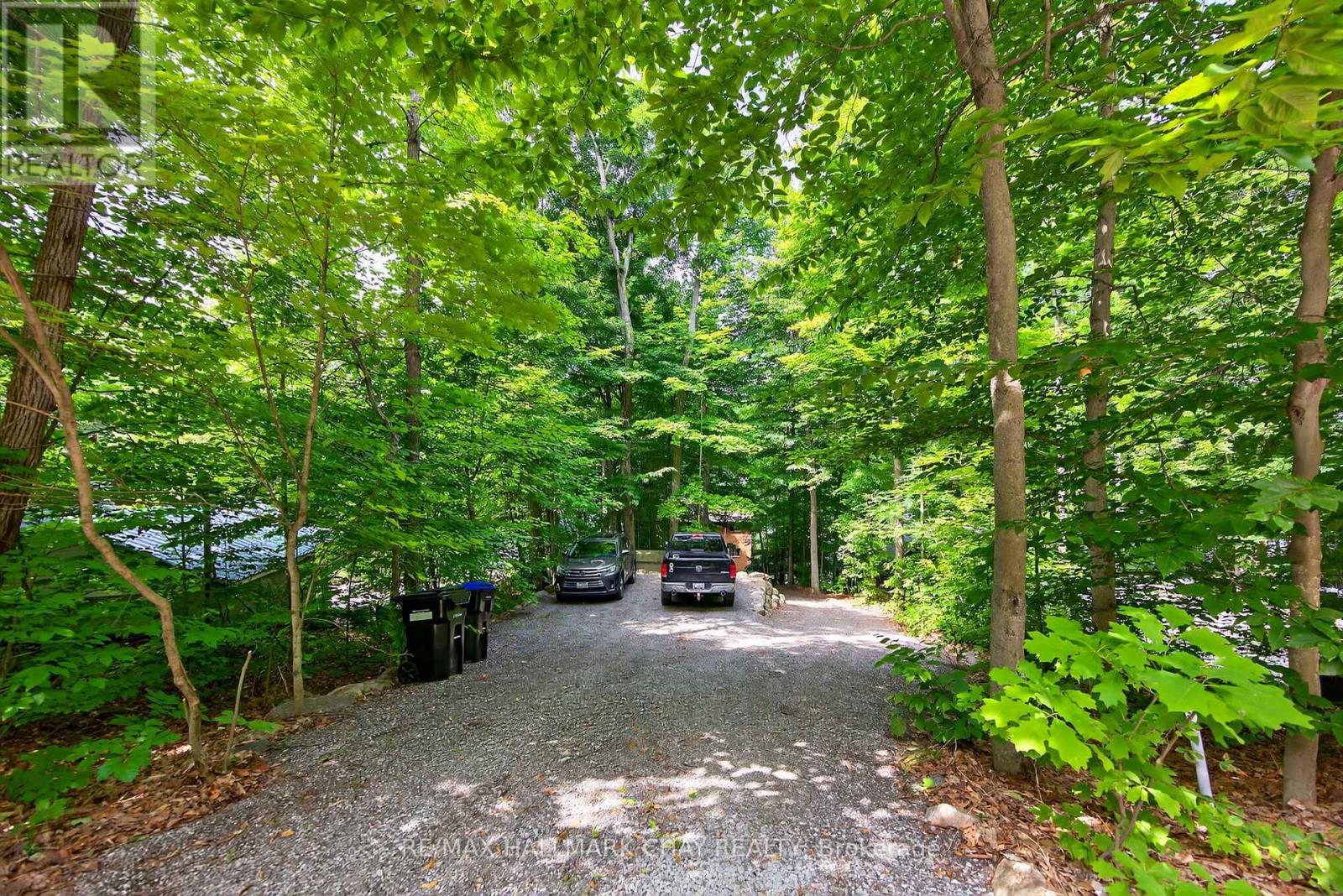 176 FARLAIN LAKE ROAD E - 44