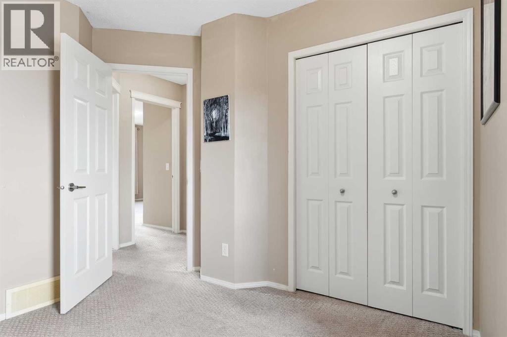 78 Everglen Way SW - 22