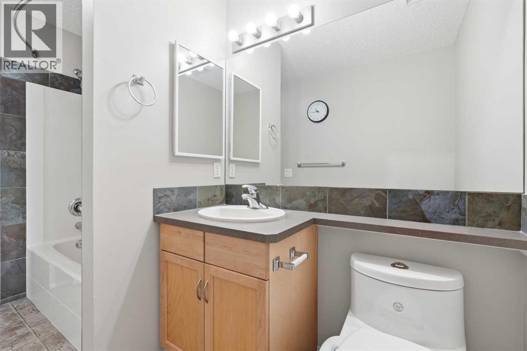 78 Everglen Way SW - 19