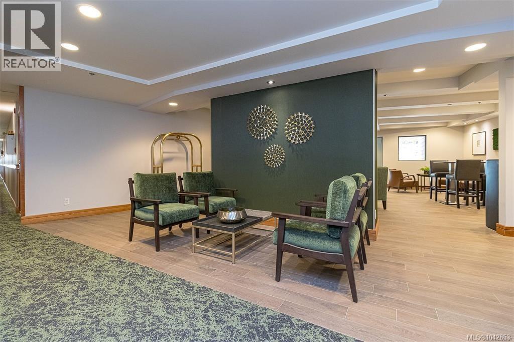 #210 B&C 1376 Lynburne Pl - 4