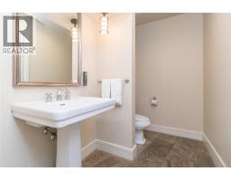 210 B&c 1376 Lynburne Pl, Langford, BC V8S3J6 Photo 18