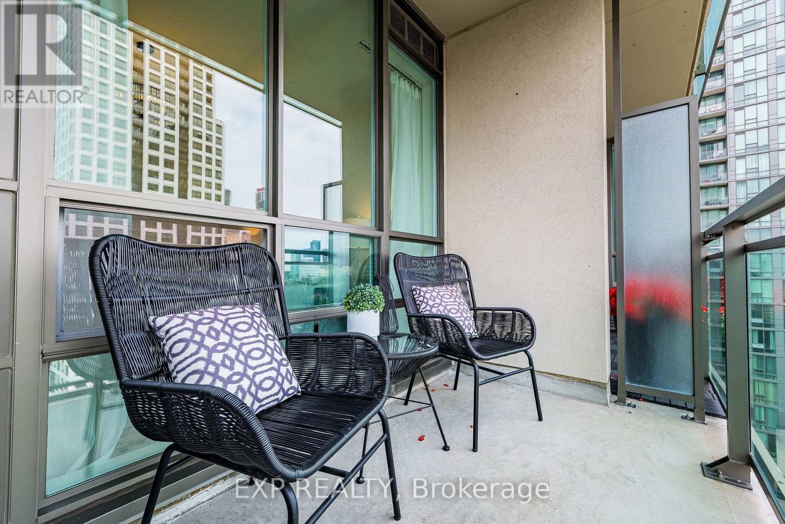 #1701 3515 KARIYA DRIVE - Image 30