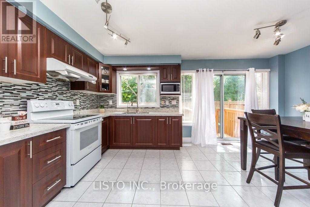 #46 7115 REXWOOD ROAD - 11