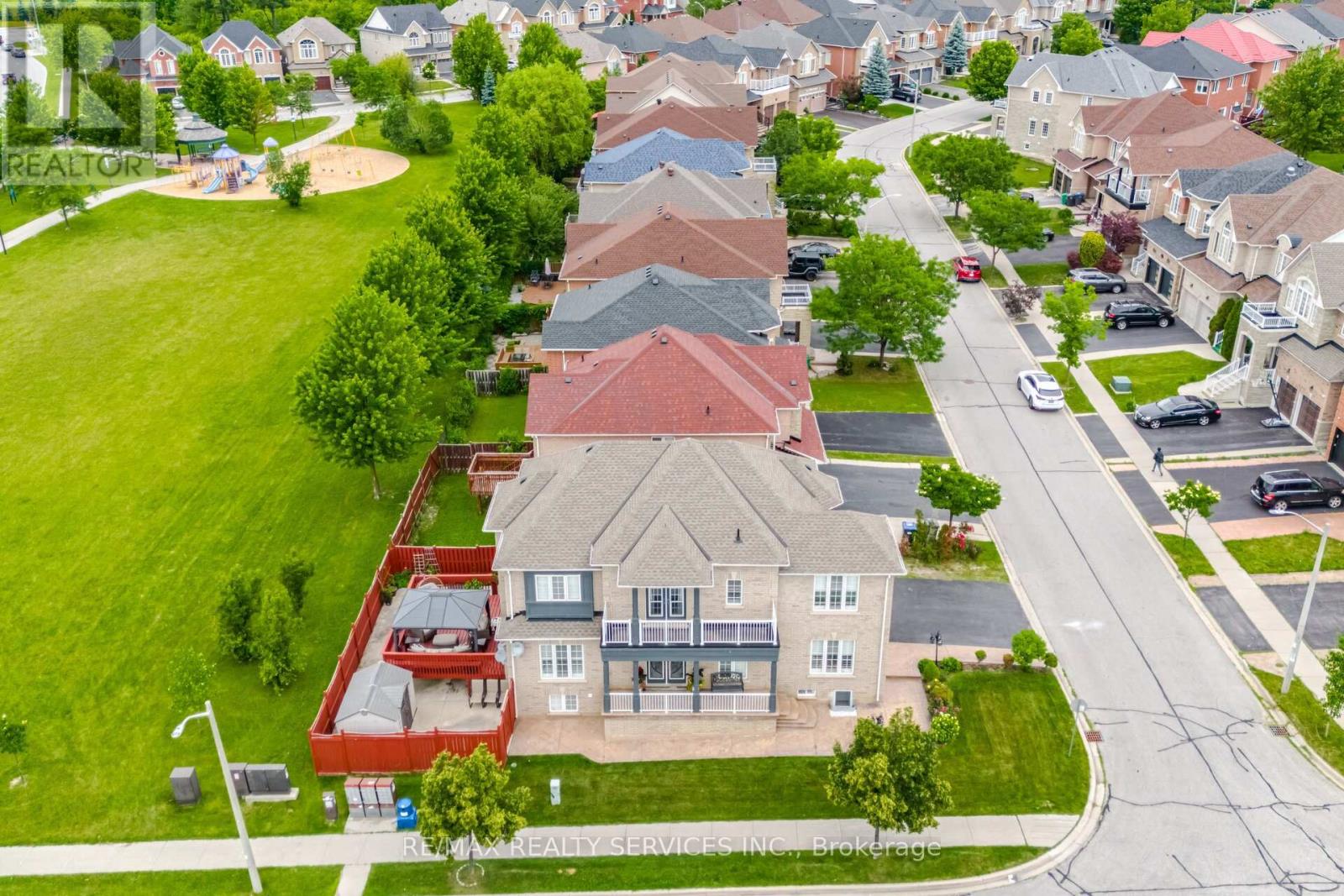 17 PEFFERLAW CIRCLE - 2