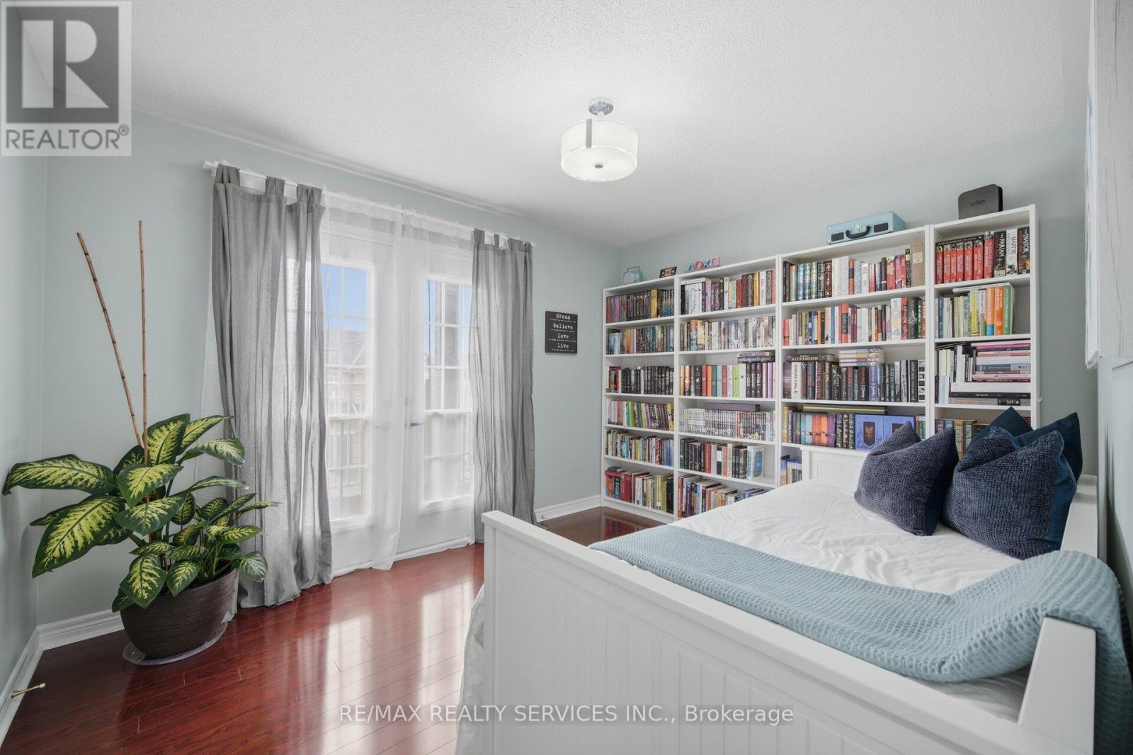 17 PEFFERLAW CIRCLE - 27