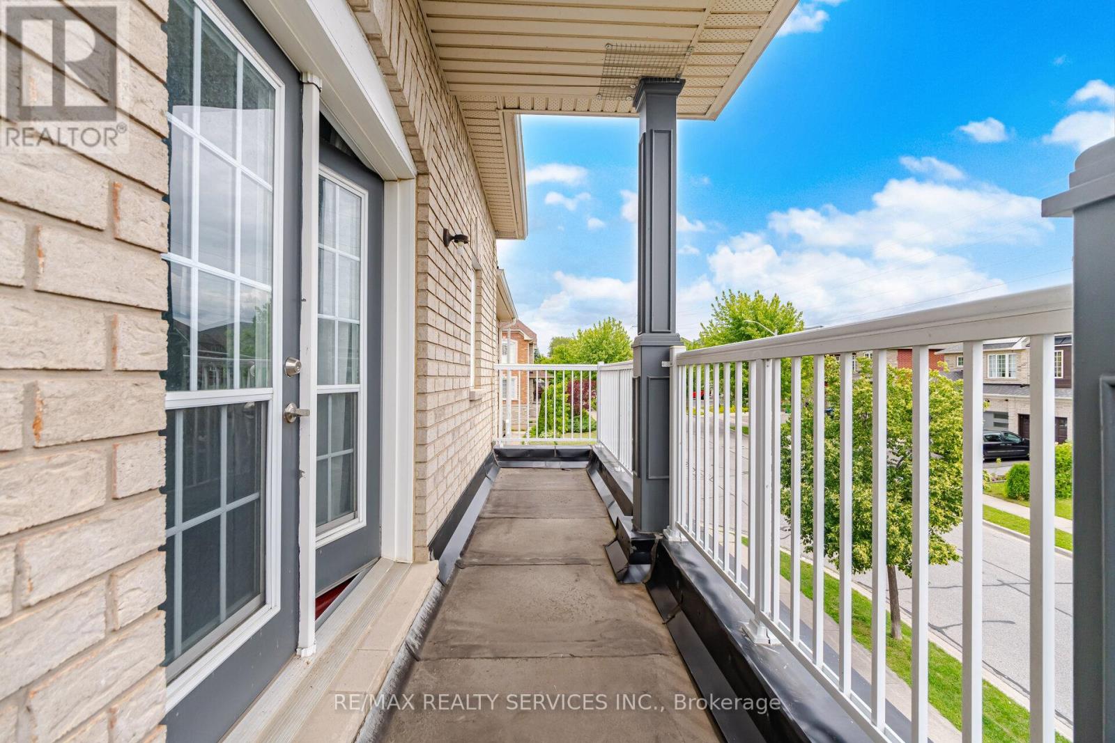 17 PEFFERLAW CIRCLE - 28