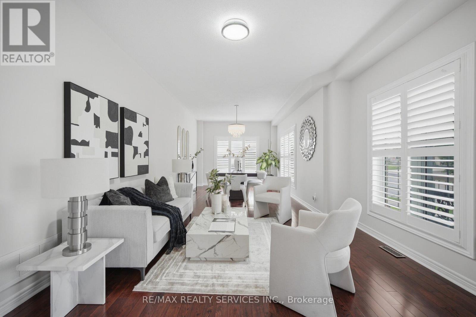 17 PEFFERLAW CIRCLE - 7