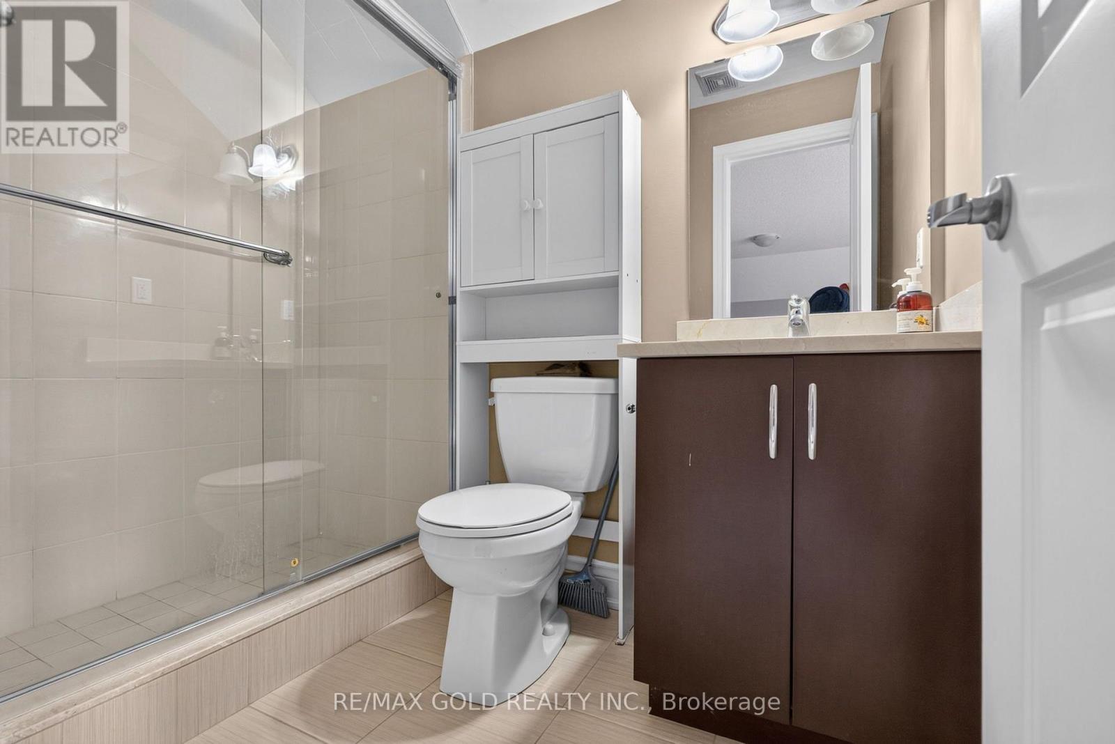 6 AYRSHIRE COURT - Image 34