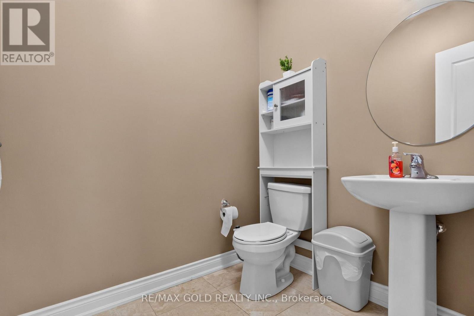 6 AYRSHIRE COURT - Image 42