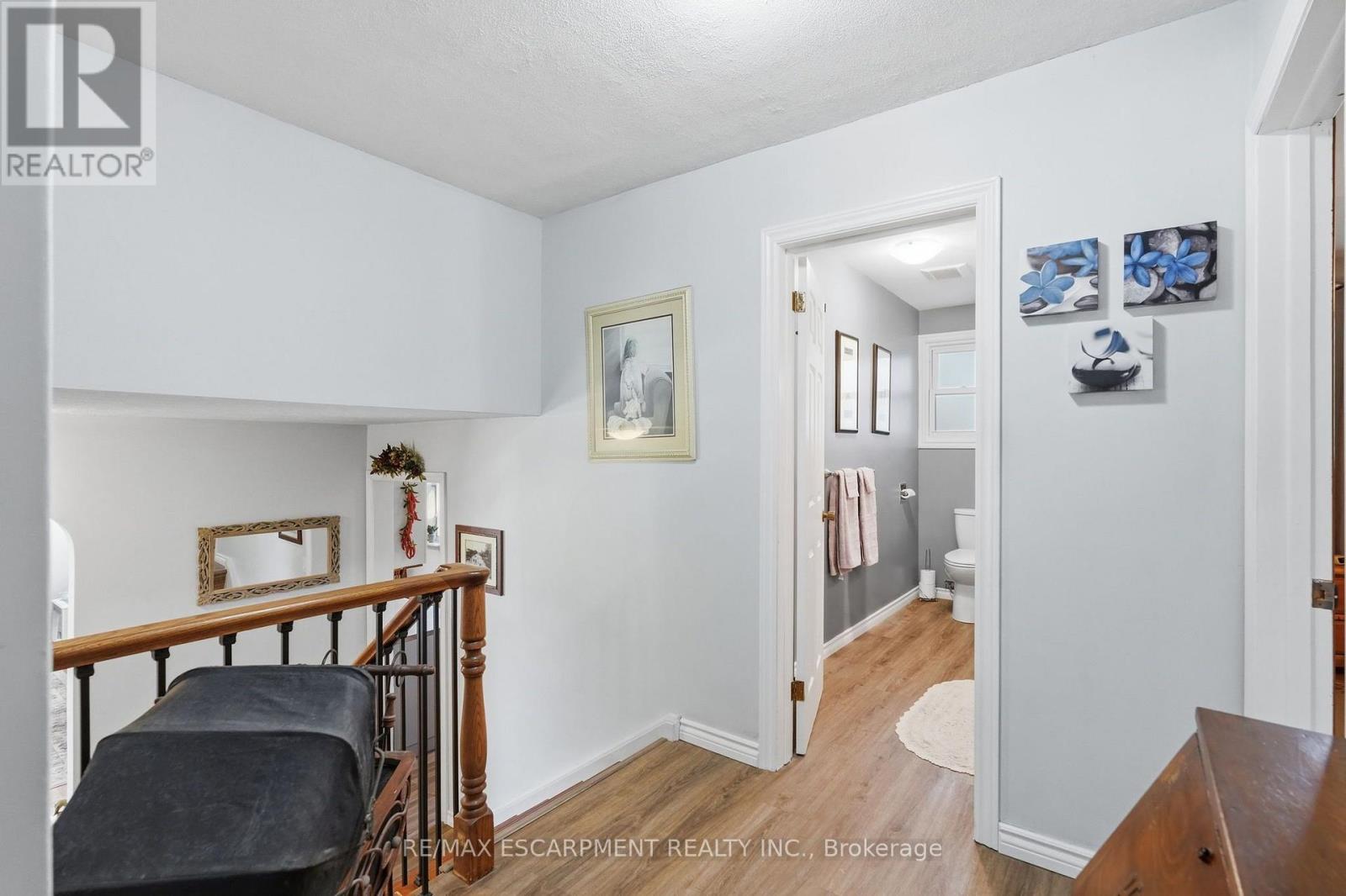 204 MAIN STREET E - 19
