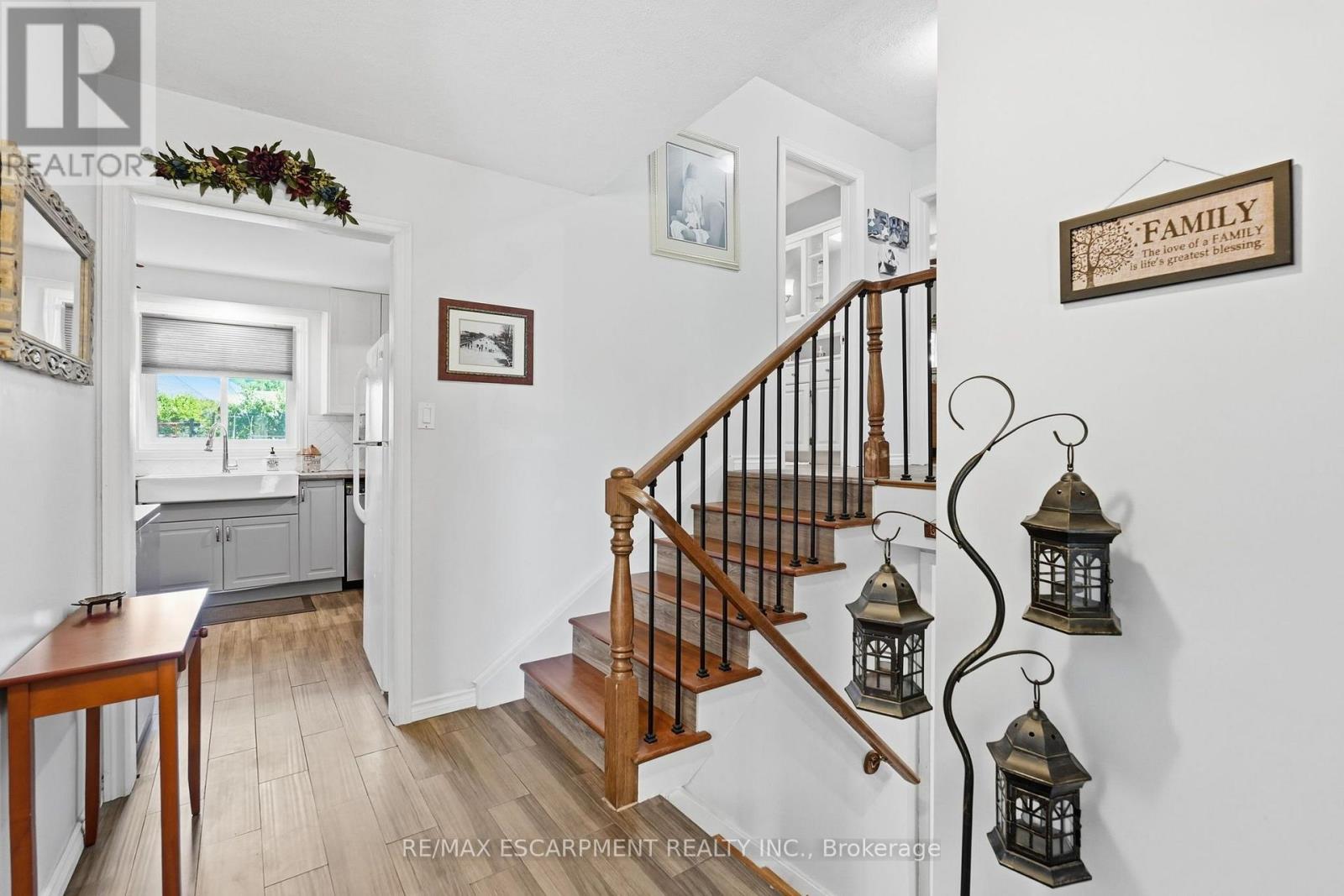 204 MAIN STREET E - 3