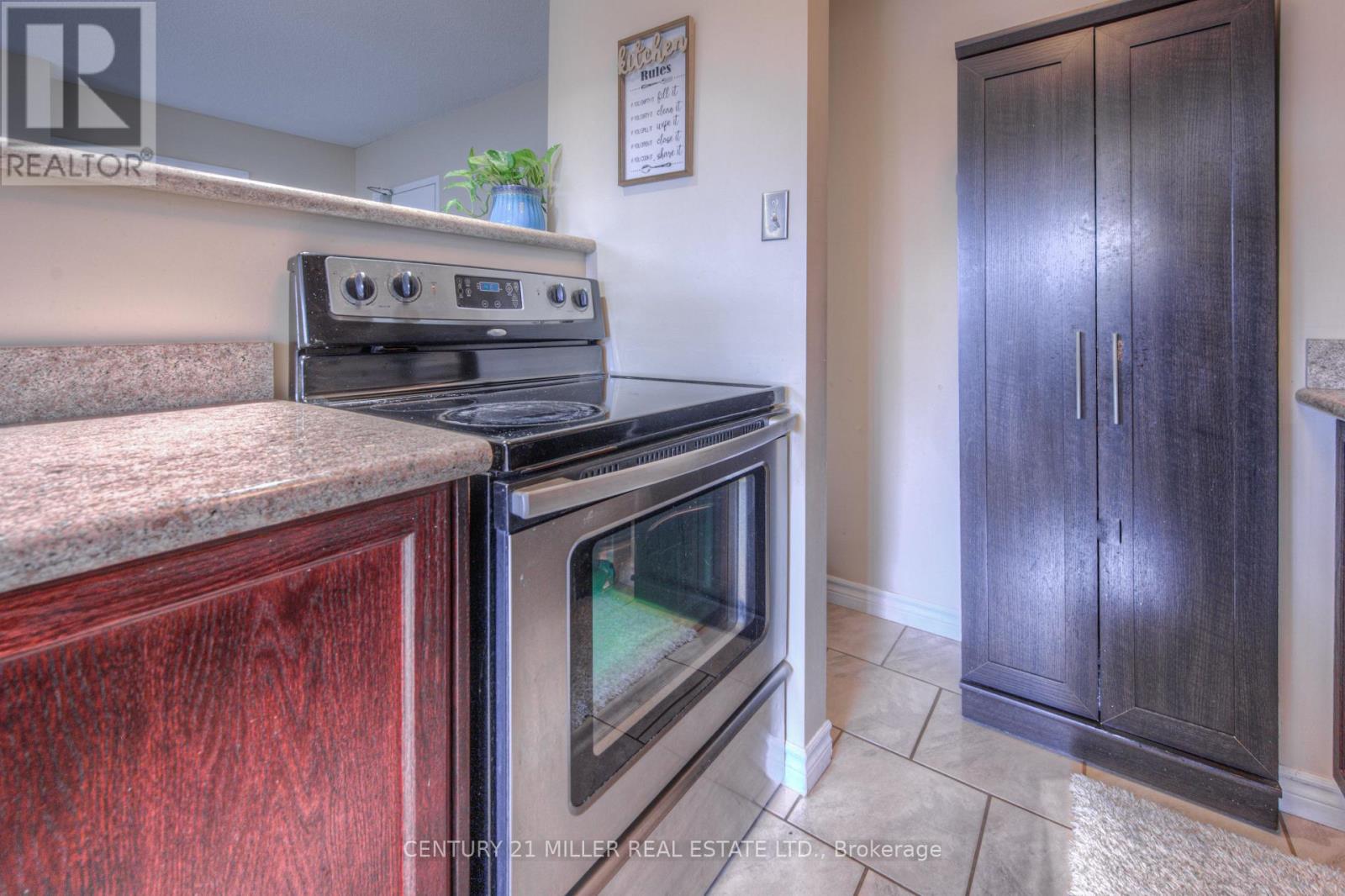 #110 793 COLBORNE STREET E - 11