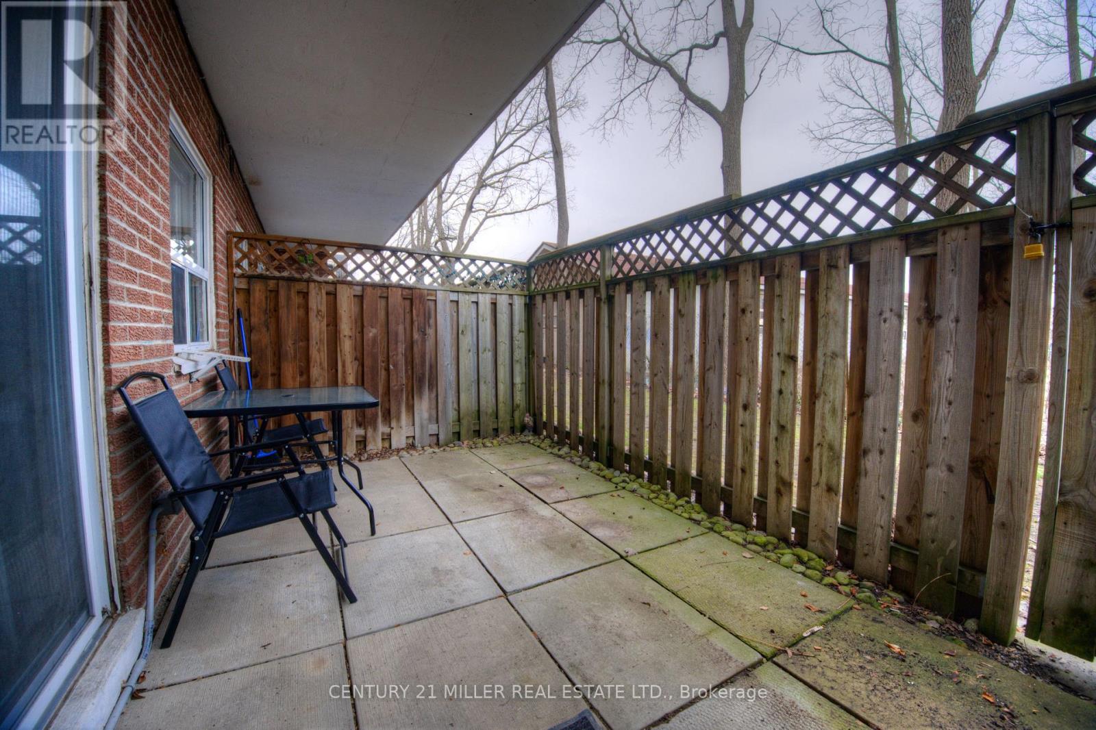 #110 793 COLBORNE STREET E - 18