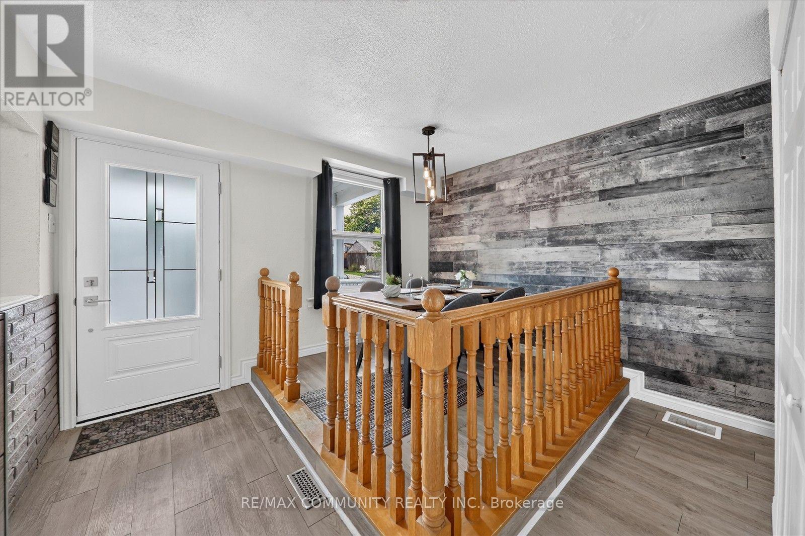 114 PILKINGTON STREET E - 13