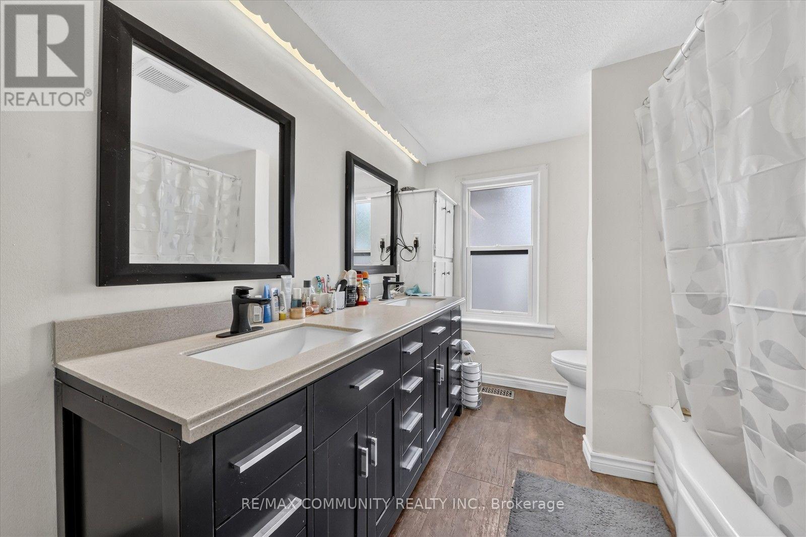 114 PILKINGTON STREET E - 28