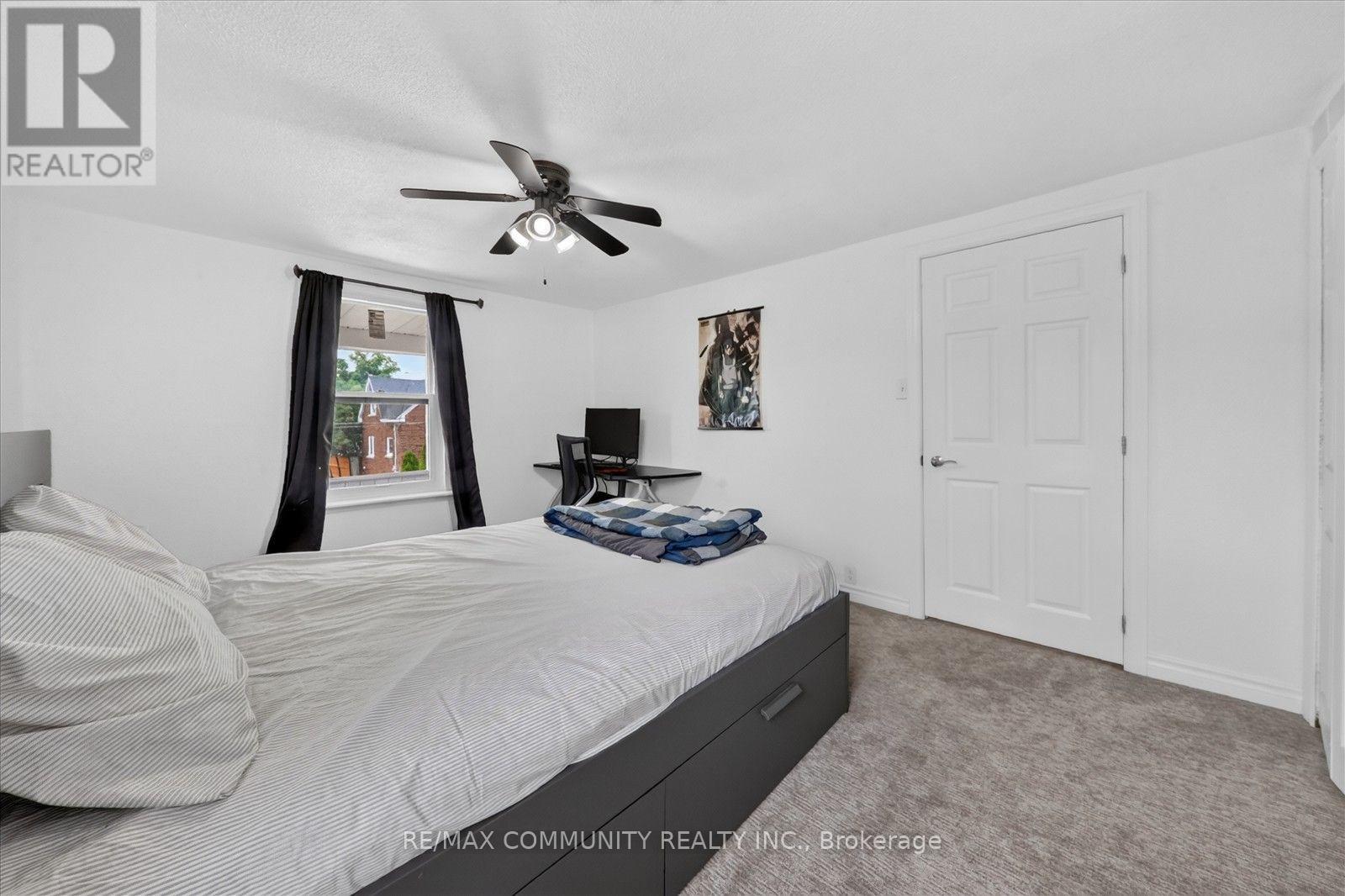 114 PILKINGTON STREET E - 32