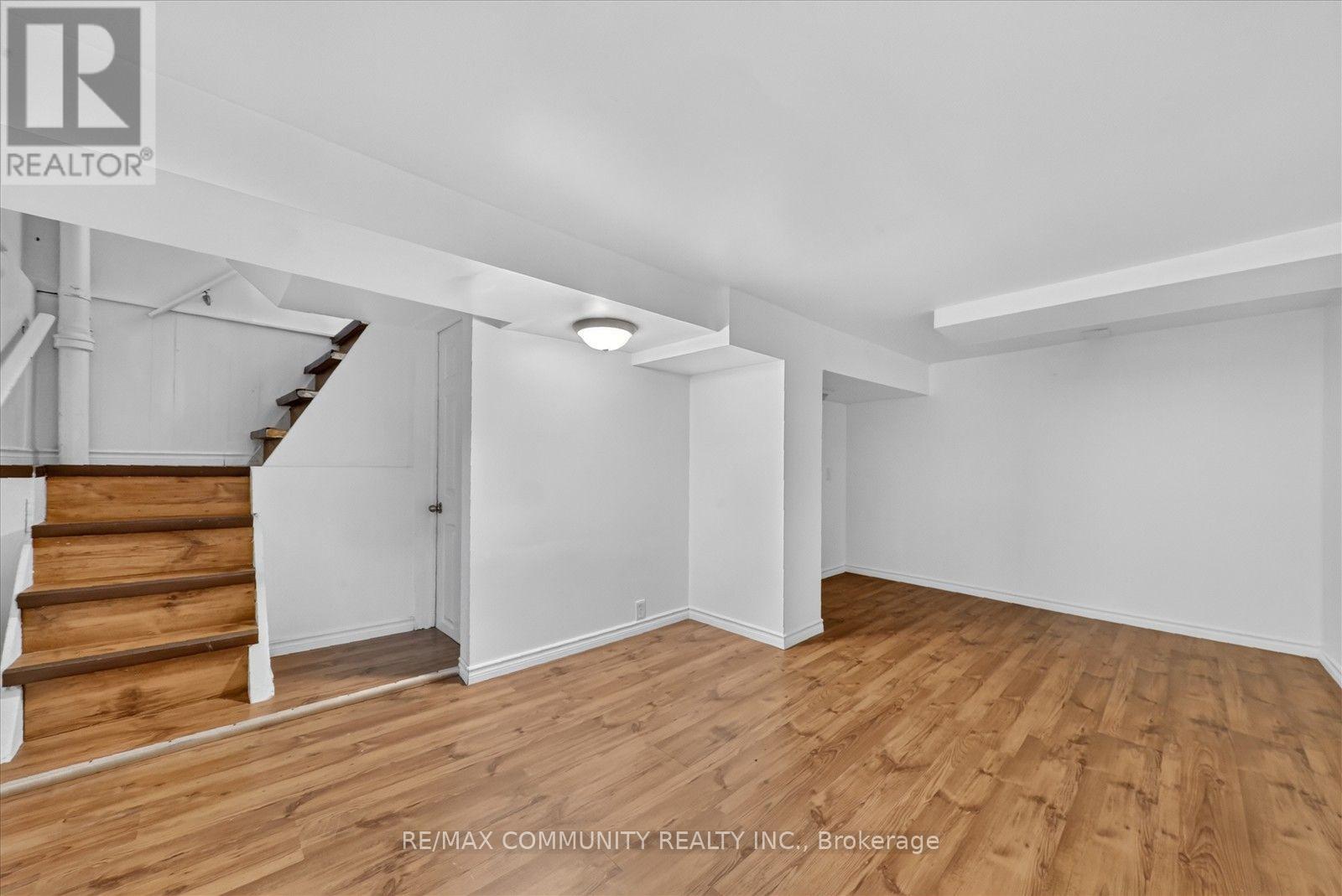114 PILKINGTON STREET E - 38