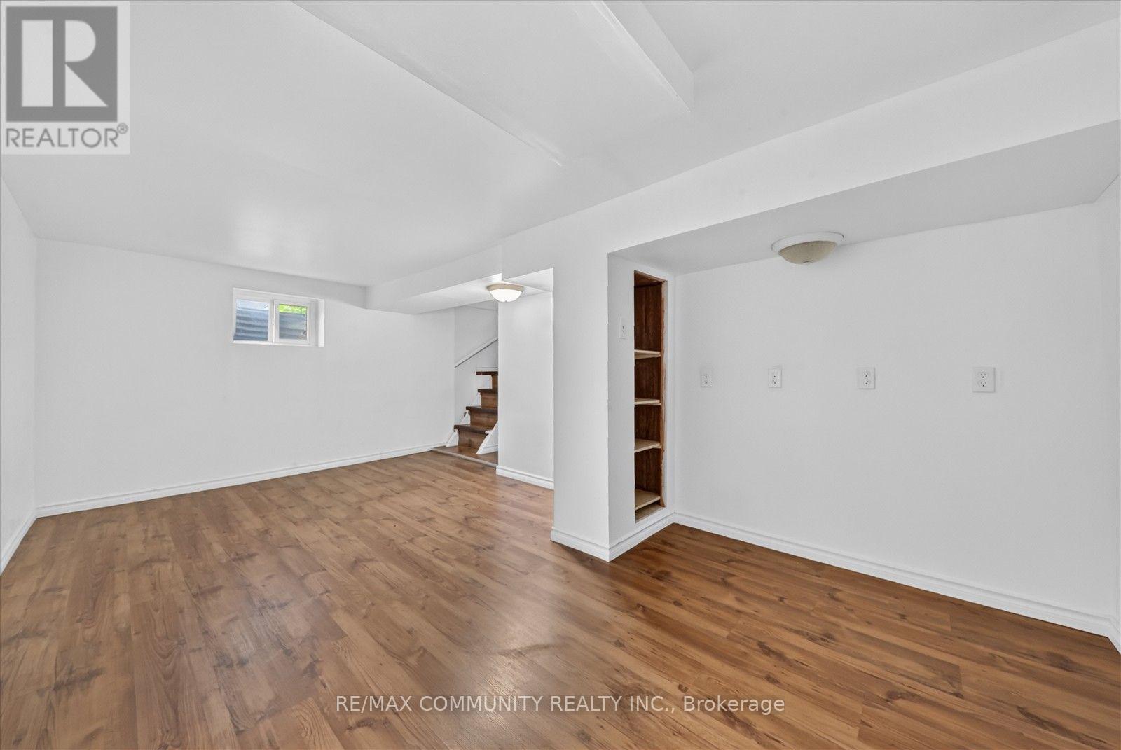 114 PILKINGTON STREET E - 39