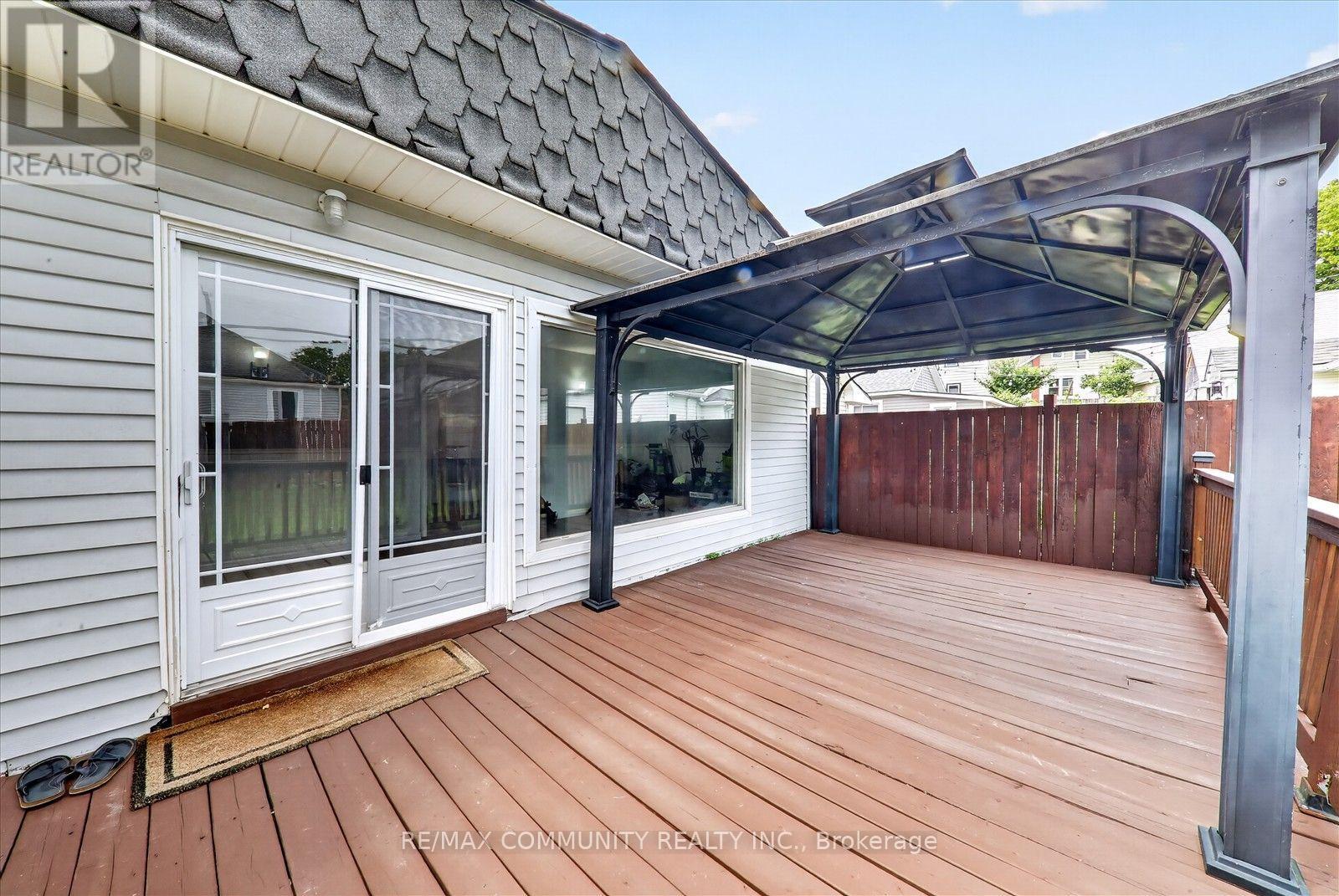 114 PILKINGTON STREET E - 41