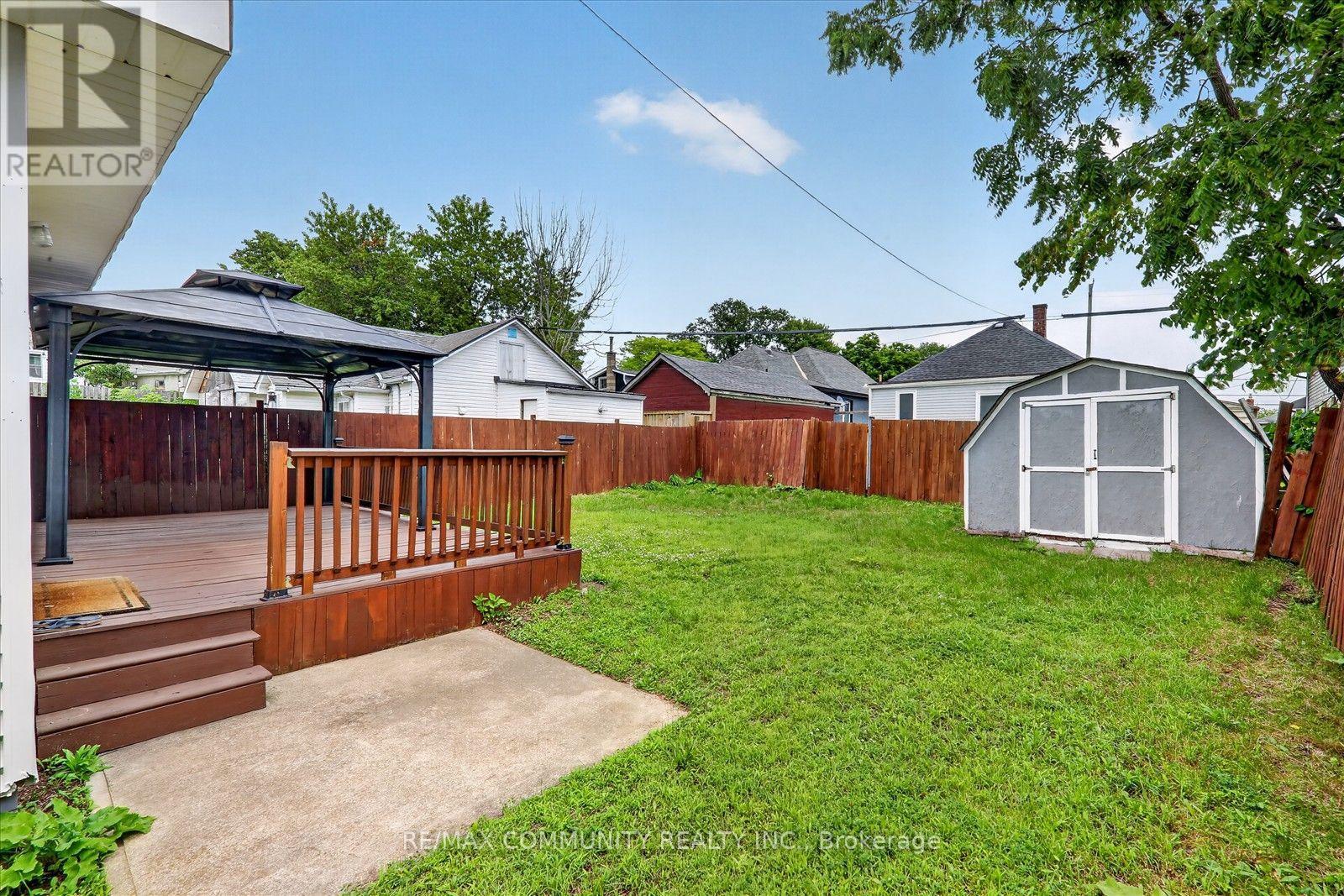 114 PILKINGTON STREET E - 42