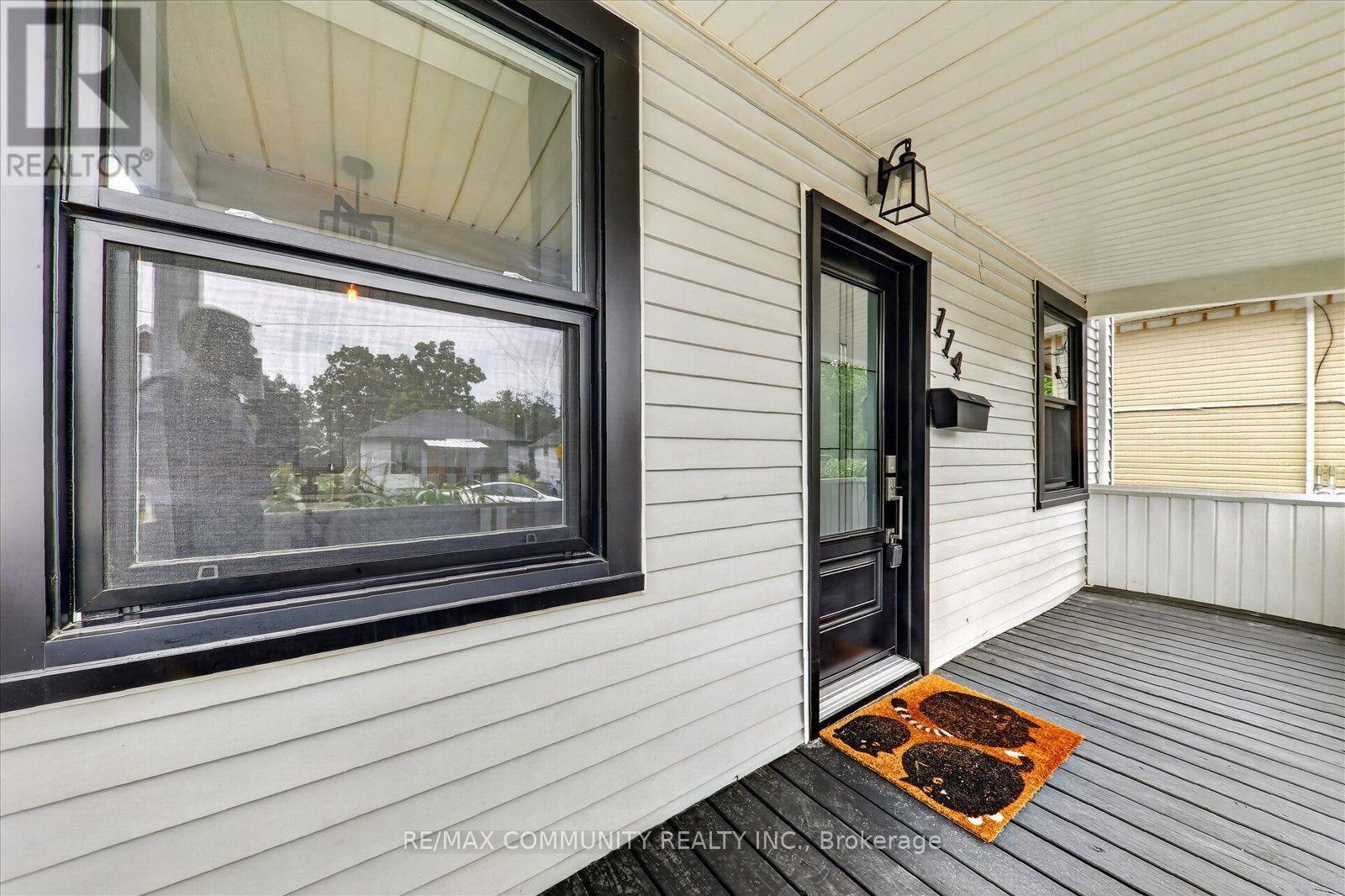 114 PILKINGTON STREET E - 8