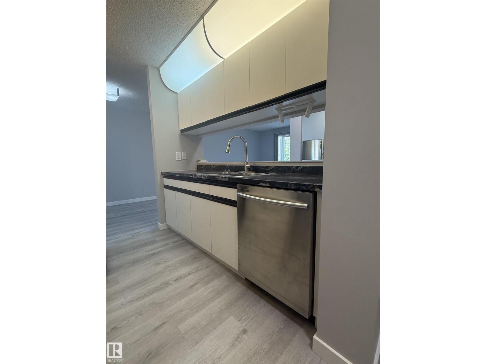 #303 17467 98A AV NW — photo 6