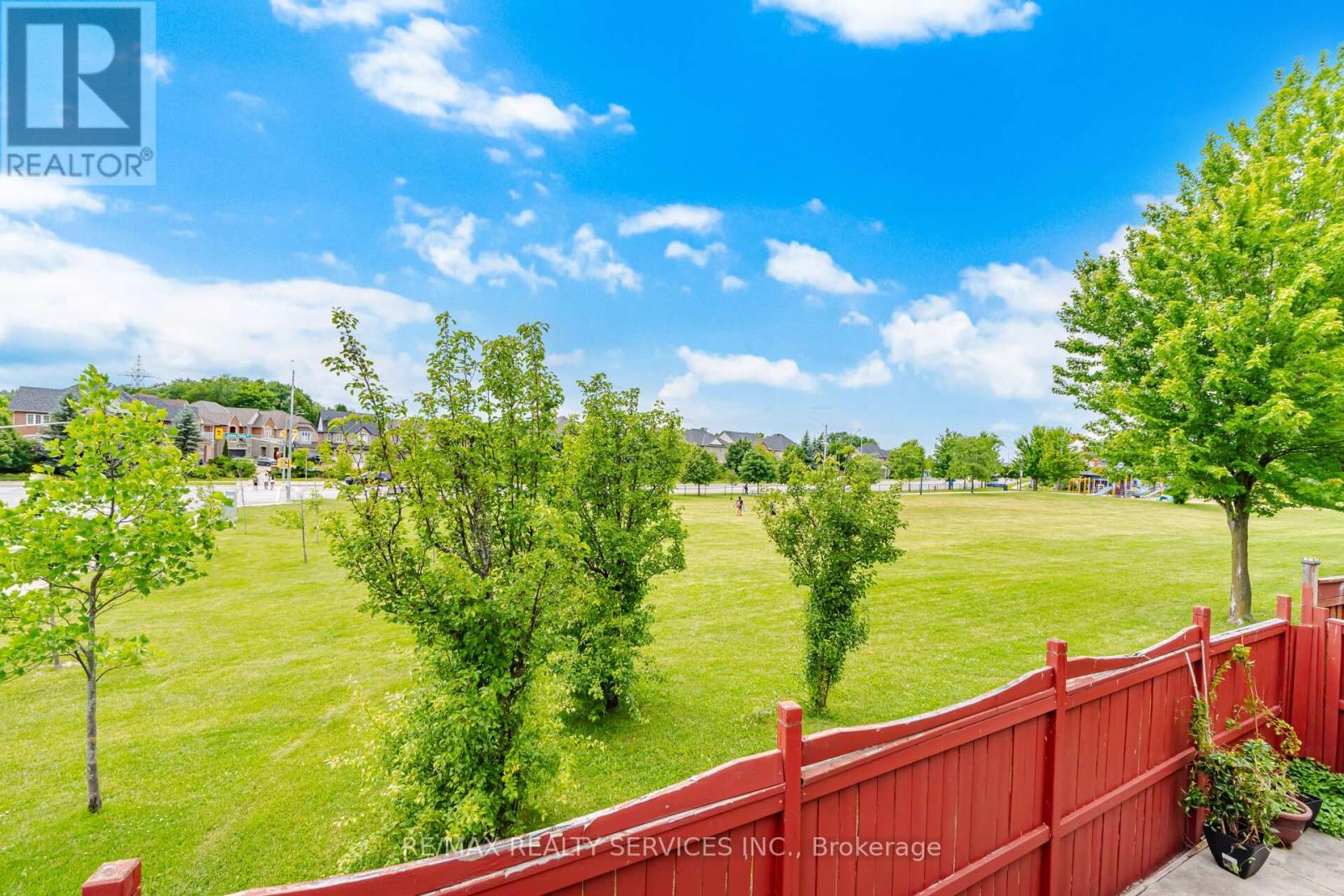 17 PEFFERLAW CIRCLE - 39