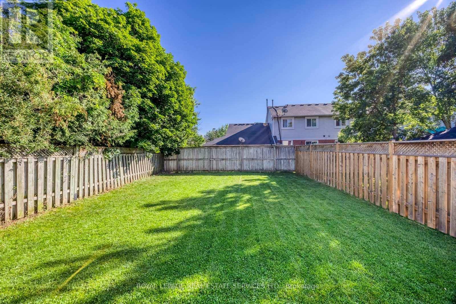 6121 LEESIDE CRESCENT - Image 34