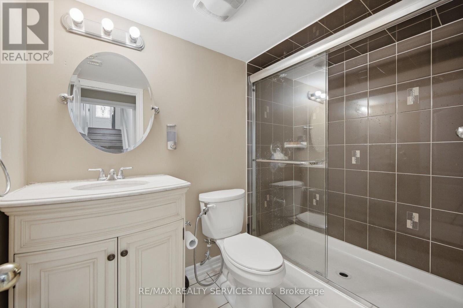 17 PEFFERLAW CIRCLE - 35