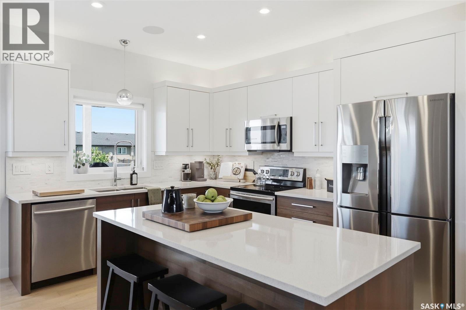 905 Salmon WAY - Image 4