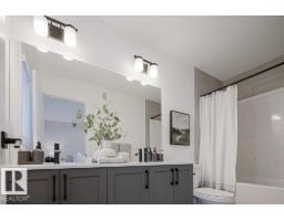 1992 210 St Nw, Edmonton, AB T6M3H5 Photo 56