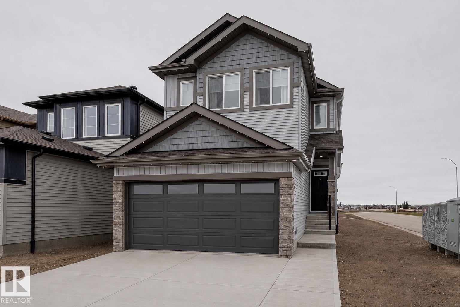 1992 210 ST NW - 1