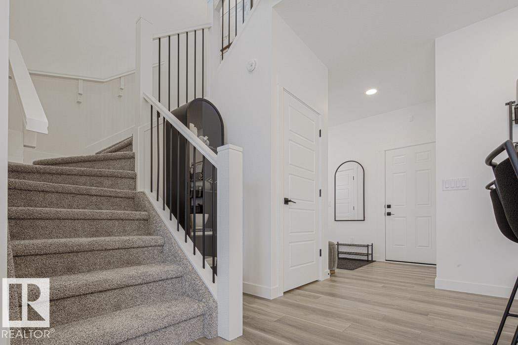 1992 210 ST NW - 18